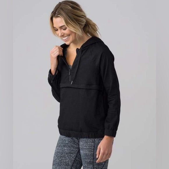lululemon athletica Jackets & Blazers - EUC Lululemon Pack Light 1/2 Zip Pullover